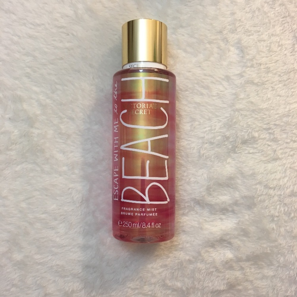 Victoria’s Secret Escape with me to the beach